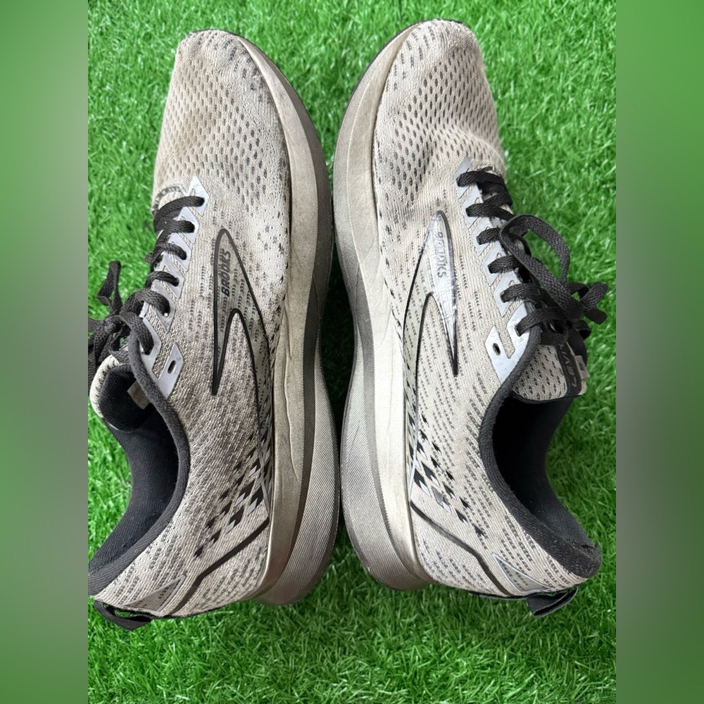 Men's Brooks Running Shoes -‎ Black and Gray Size 14